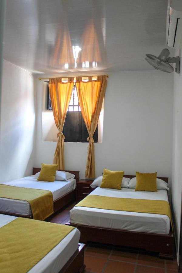 Hotel Colonial San Felipe Girón Extérieur photo