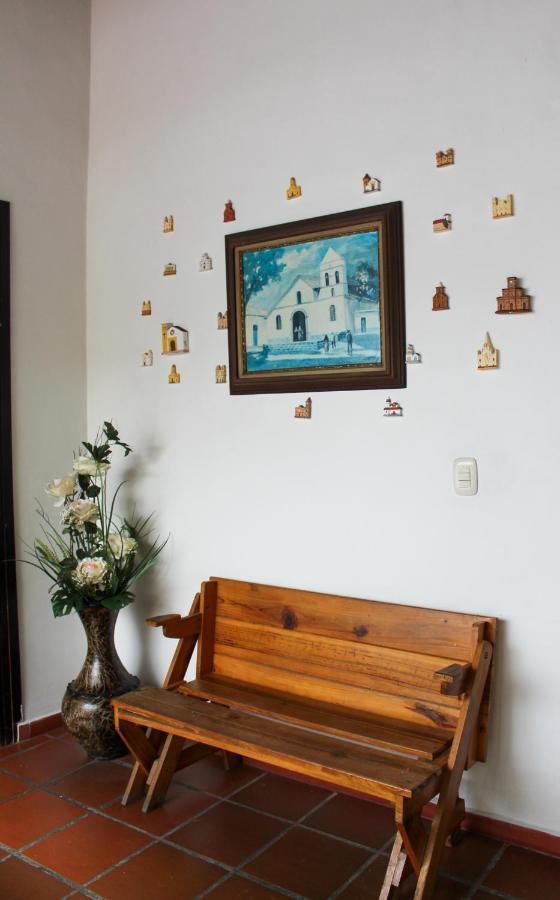 Hotel Colonial San Felipe Girón Extérieur photo