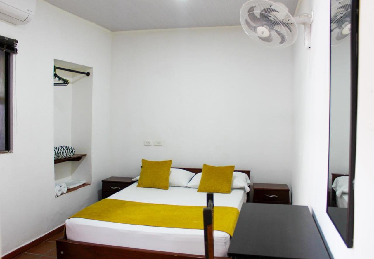 Hotel Colonial San Felipe Girón Extérieur photo