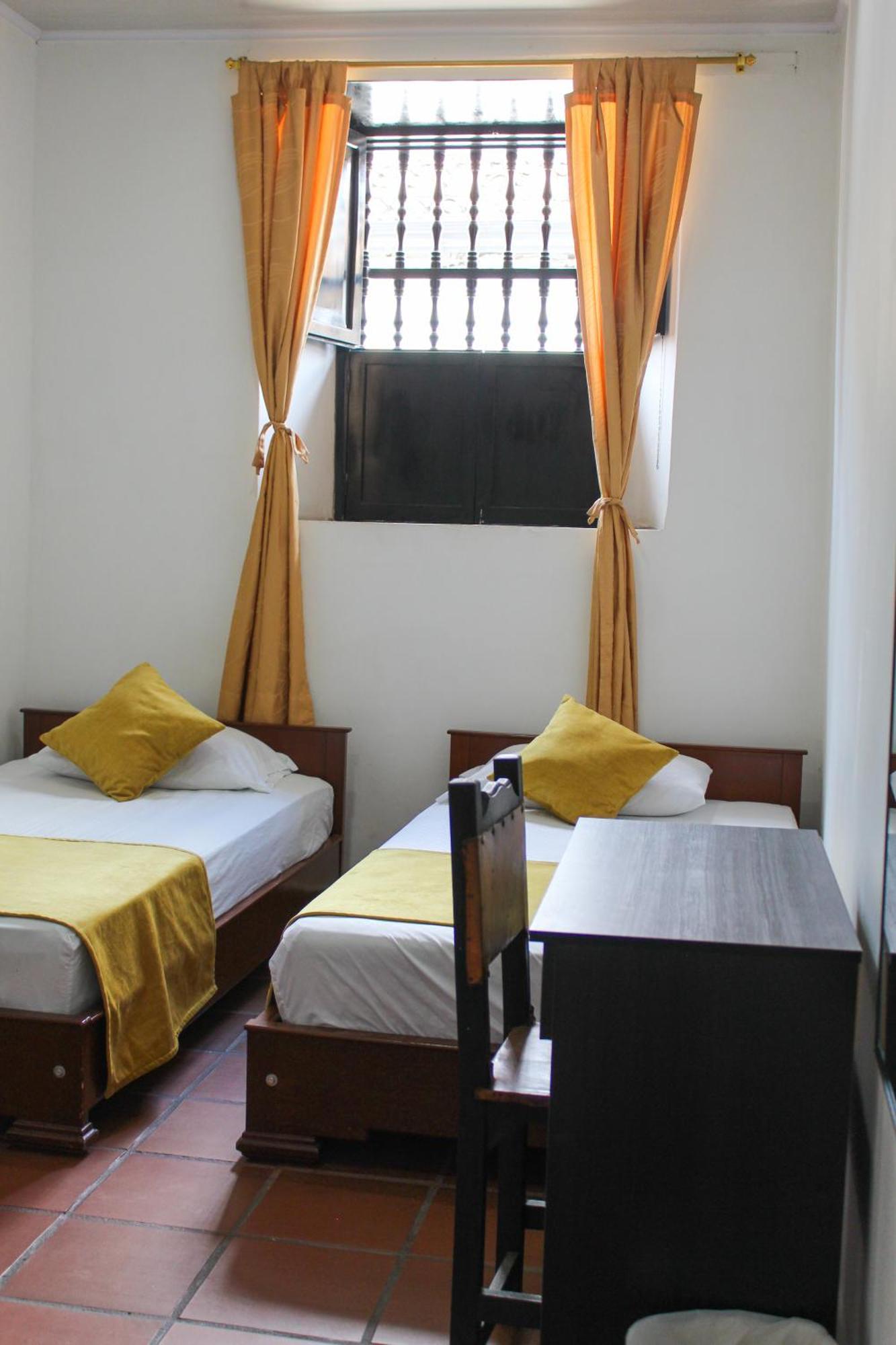Hotel Colonial San Felipe Girón Extérieur photo