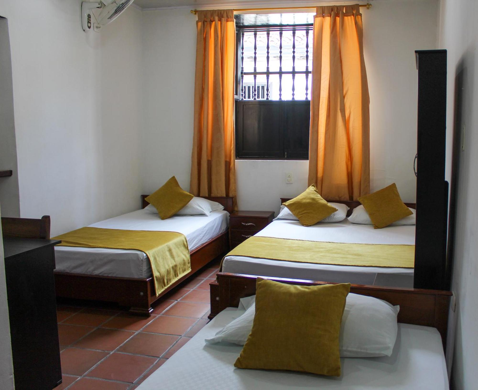 Hotel Colonial San Felipe Girón Extérieur photo