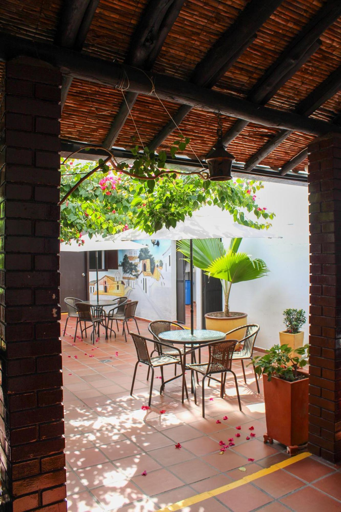 Hotel Colonial San Felipe Girón Extérieur photo